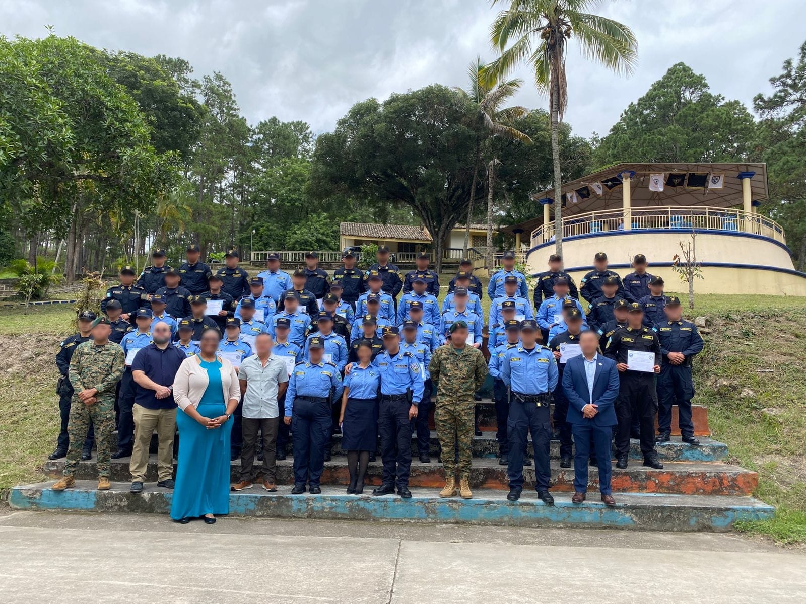 Honduras refuerza su escudo fronterizo con policías entrenados en combate especializado al fentanilo
