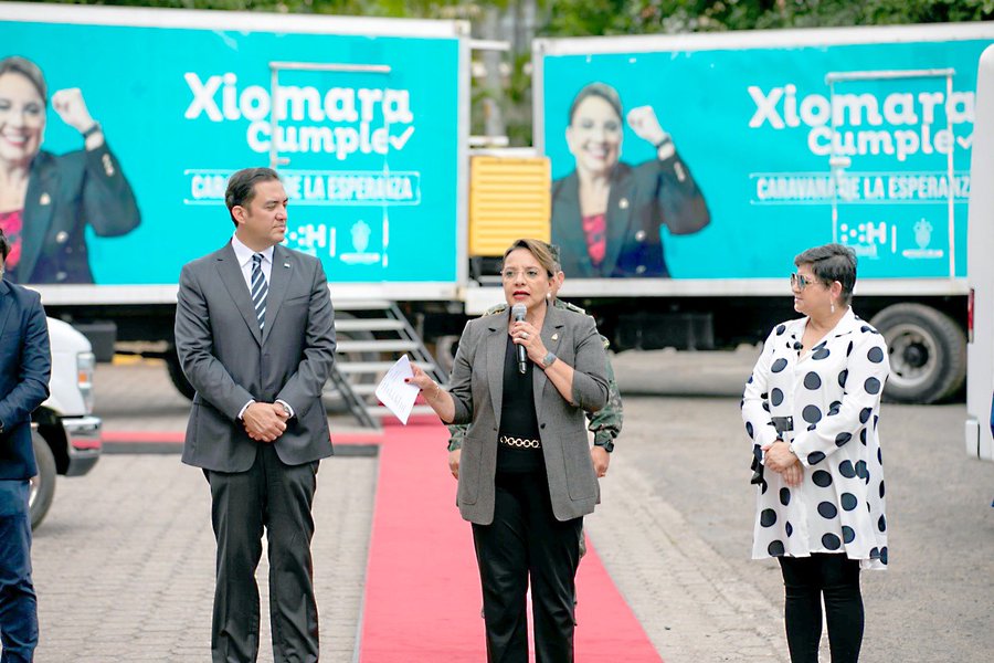 Xiomara Castro reactiva clínicas móviles para atención médica gratuita olvidadas por la dictadura