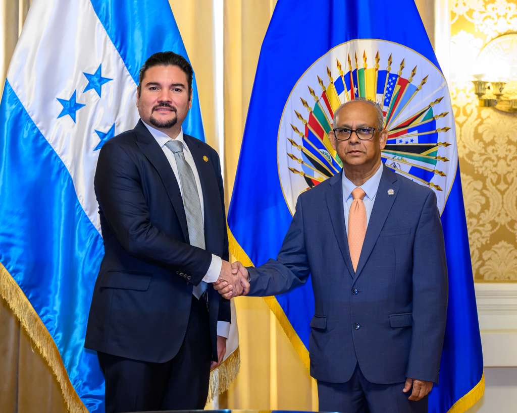 Canciller de Honduras y Secretario General de la OEA abogan por elecciones libres de interferencias