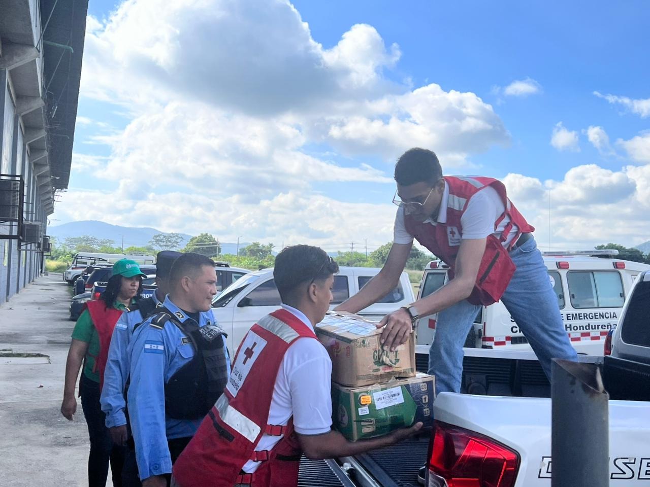 Policía Nacional y organizaciones aliadas benefician a miles de niños con el evento 