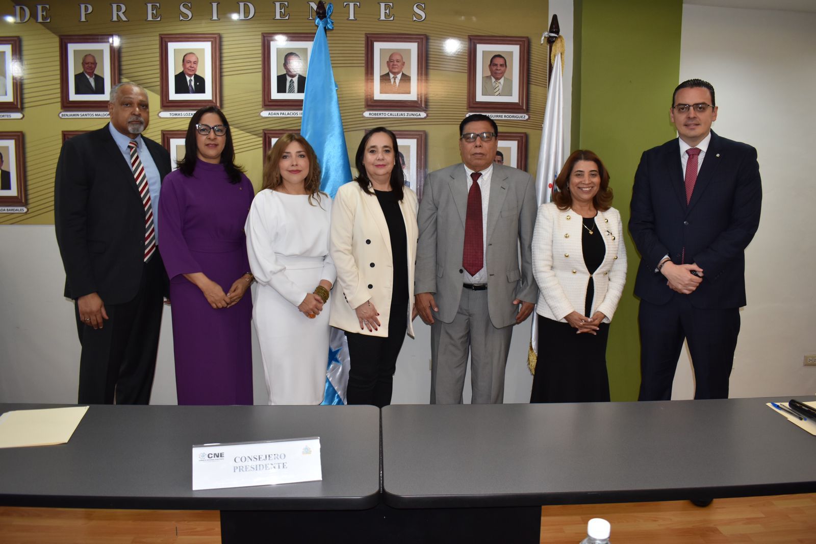 CNE, Junta Electoral de República Dominicana y el Instituto Interamericano de Derechos Humanos firm...