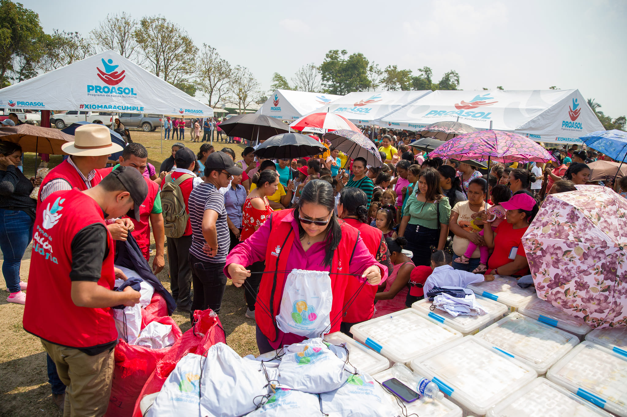Poder Popular El Programa de Acción Solidaria (PRAOSOL) llegó al