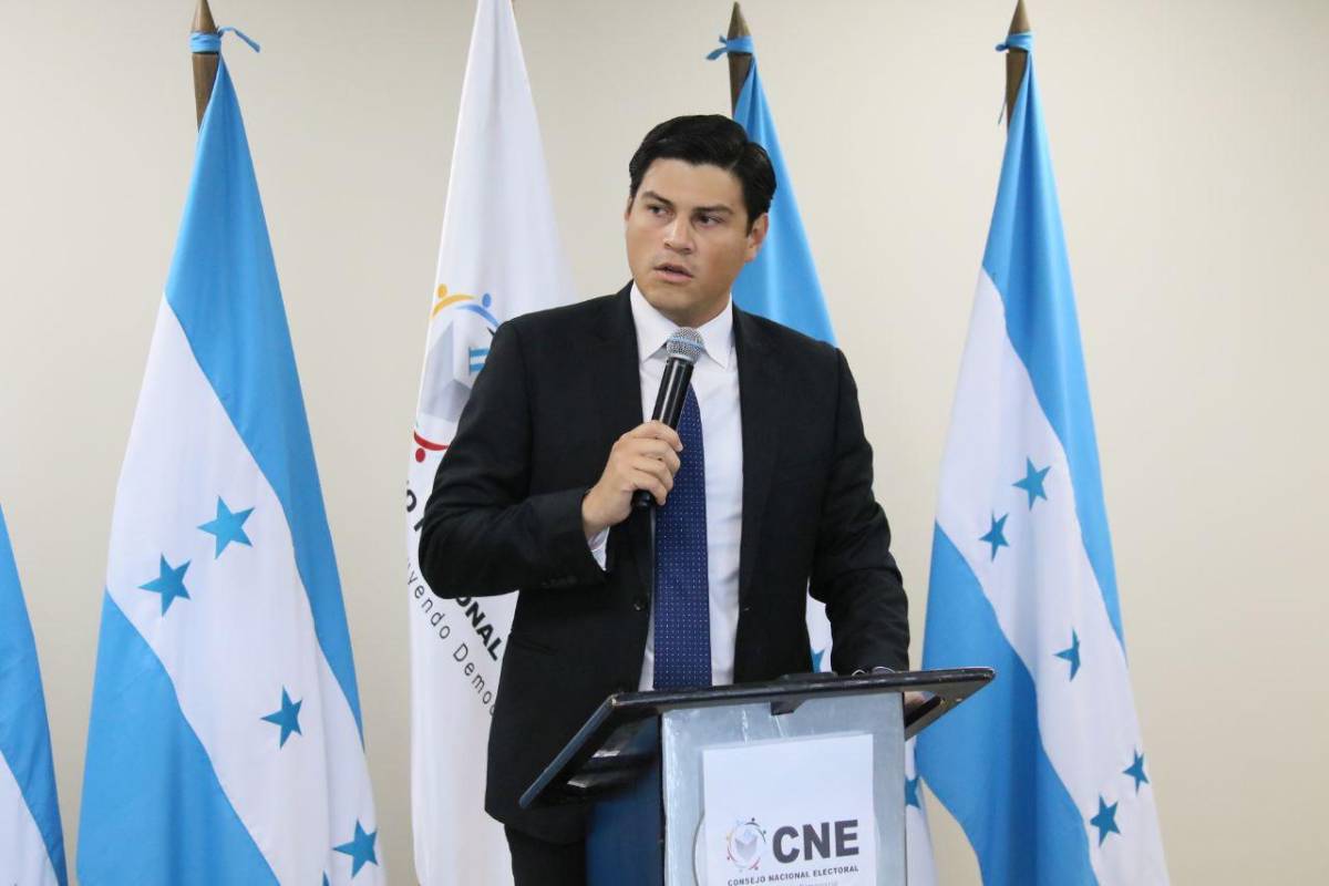 Marlon Ochoa responde a Cossette López: “No tengo nada que demostrarle a quien es investigada por planificar un golpe electoral; no tiene autoridad moral”