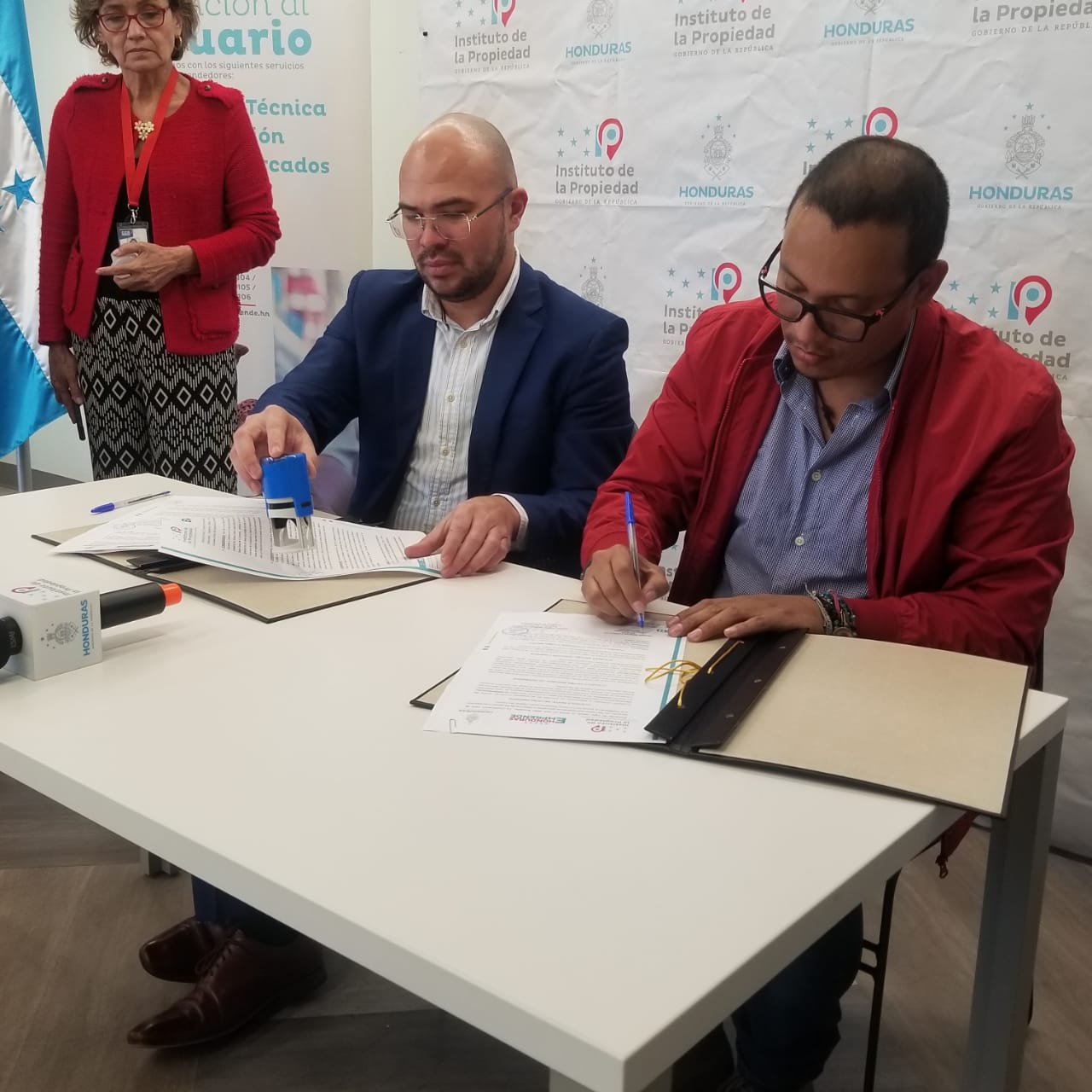 Con Registro Mercantil SENPRENDE y el IP fortalecerán el sector informal de la economía