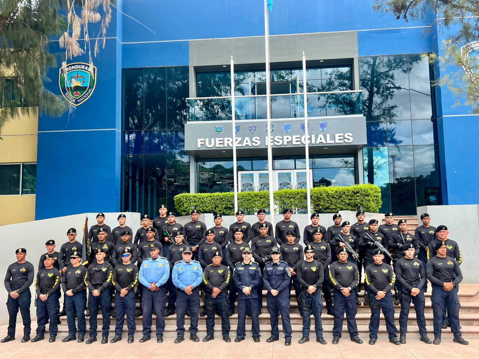 Policía Nacional refuerza capacidad operativa con 80 nuevos especialistas PRODIG y COBRA