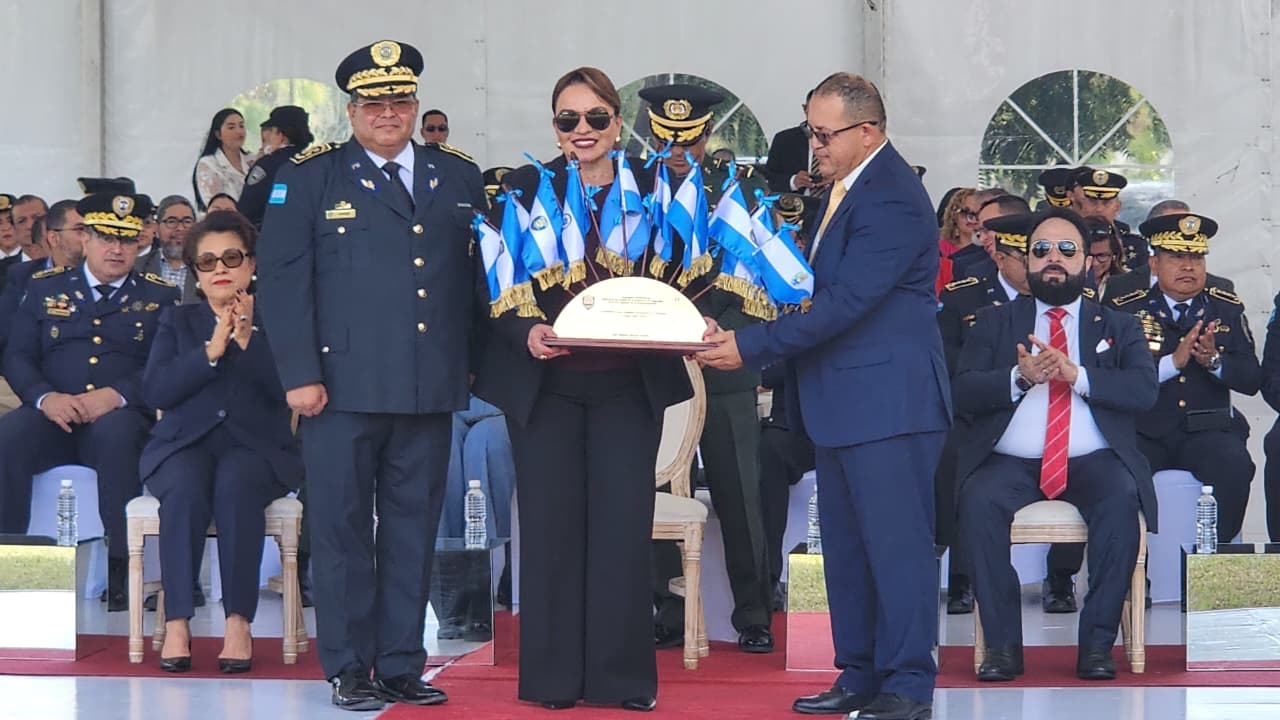 Presidenta Xiomara Castro pide cerrar el paso a cualquier intento de romper el orden constitucional