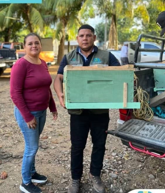 SAG Impulsa la apicultura en Tocoa, Colón