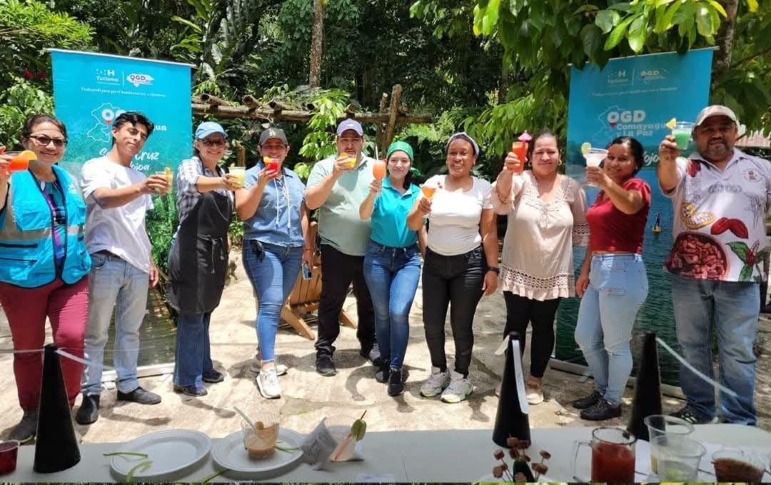 IHT brinda capacitación en Preparación y Servicio de Cócteles Nacionales e Internacionales en Comayagua, Lago de Yojoa y La Paz