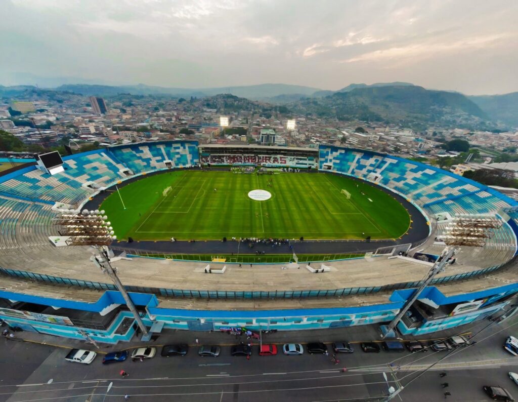 CONDEPOR inició reconstrucción de graderías del Estadio Nacional