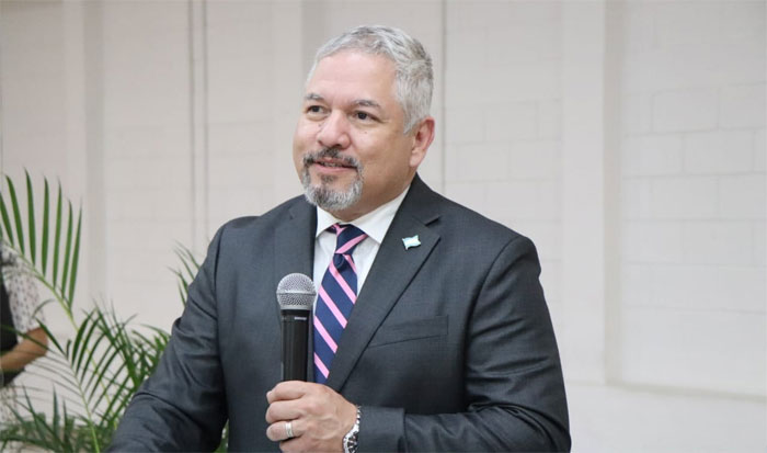 Enrique Reina respalda decisión del CNE y califica de ilegal la medida del TJE