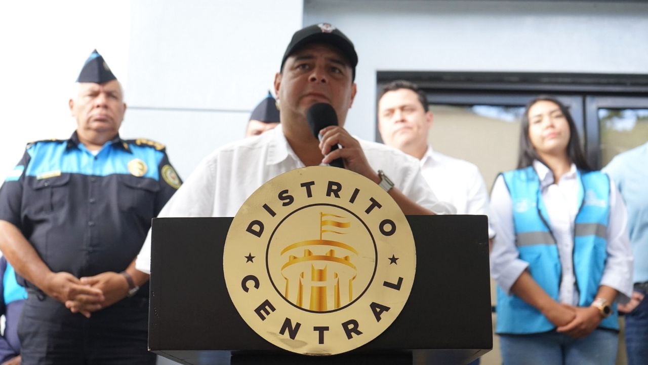 Alcalde Jorge Aldana anuncia nuevo plan de medidas para disminuir el tráfico vehicular de la Capital