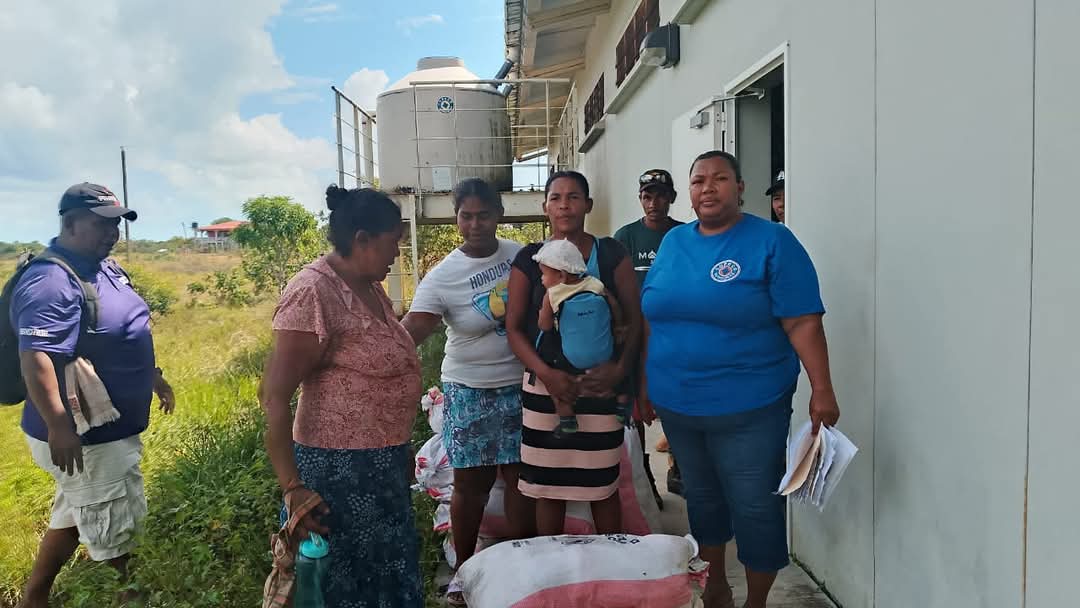 COPECO entrega ayuda humanitaria a familias de Puerto Lempira, Gracias a Dios