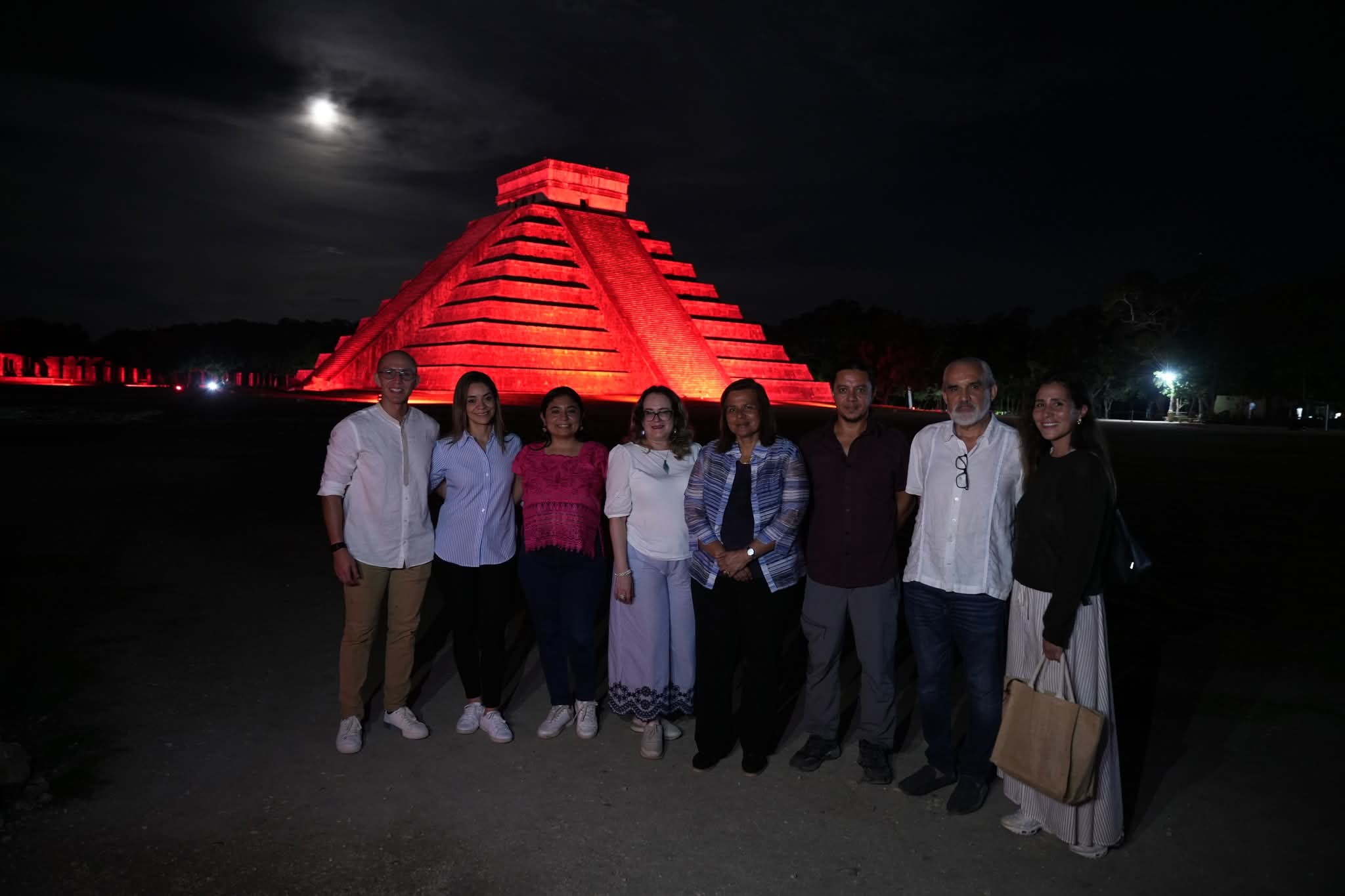 Ministra de Turismo sostuvo reunión con autoridades del sitio arqueológico de Chichén Itzá con el objetivo de replicar experiencias similares en Copán Ruinas