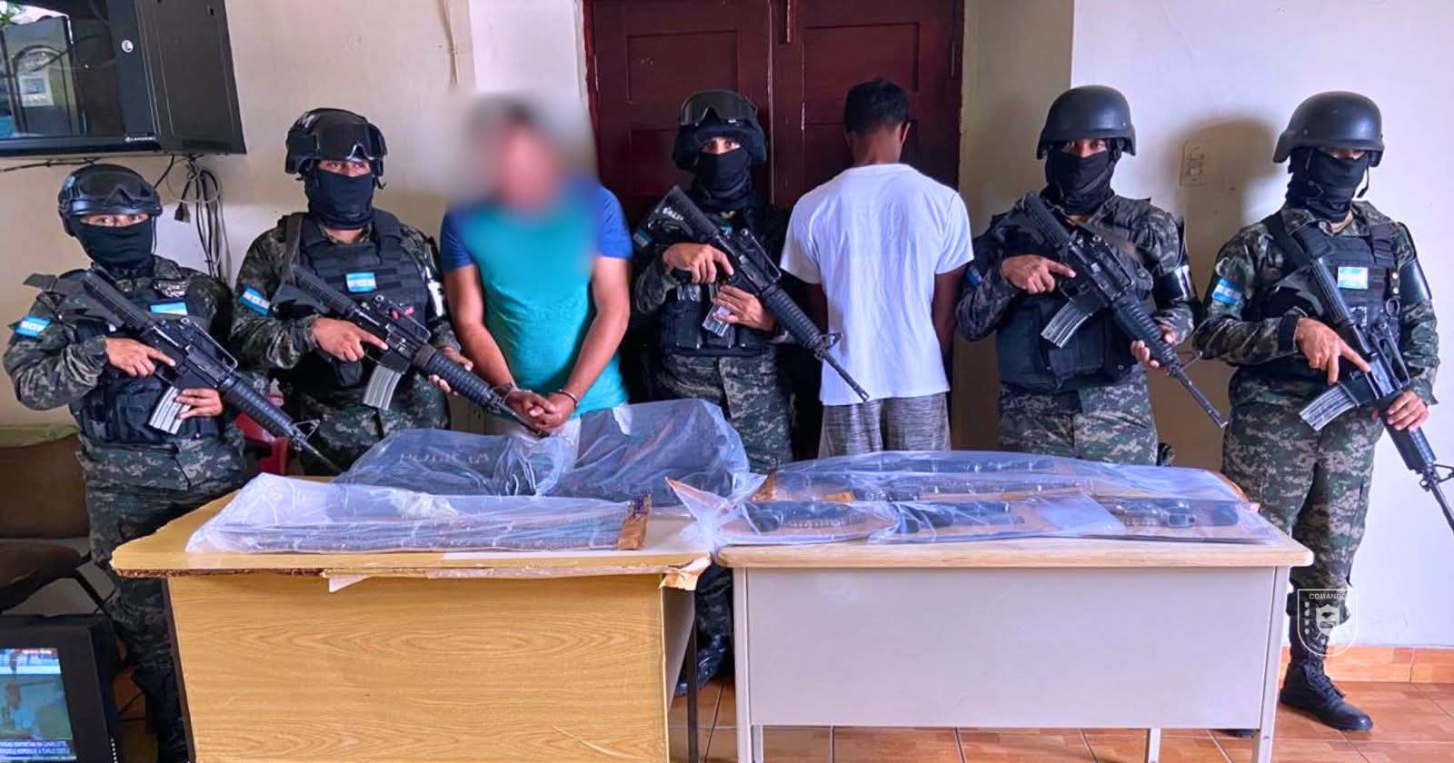 PMOP captura a dos miembros de estructura criminal con armas prohibidas en Villa de San Francisco