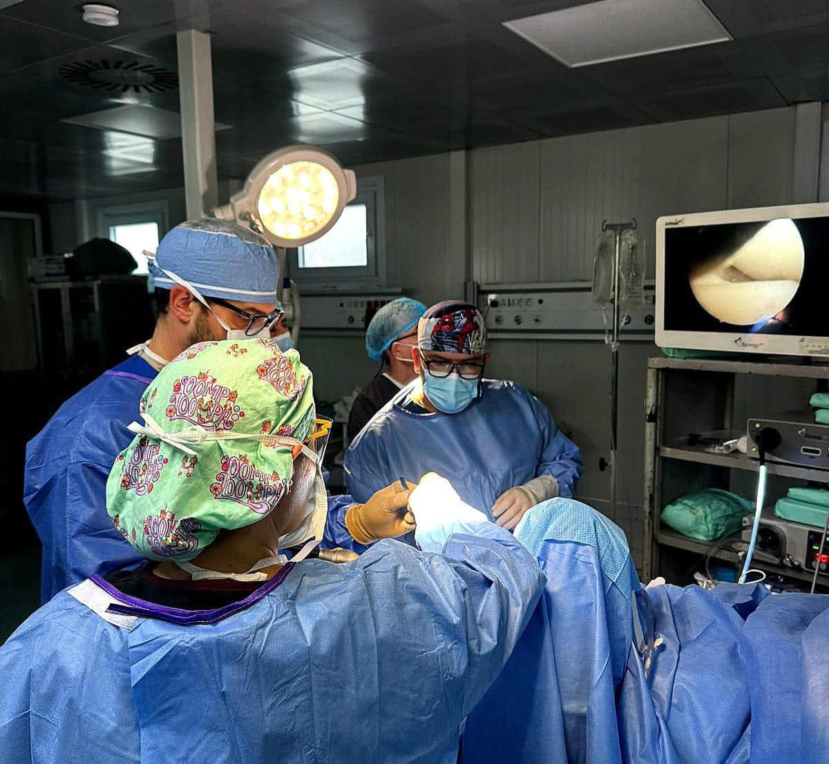 Brigada de cirugías articulares beneficia a 13 hondureños en el Hospital Escuela