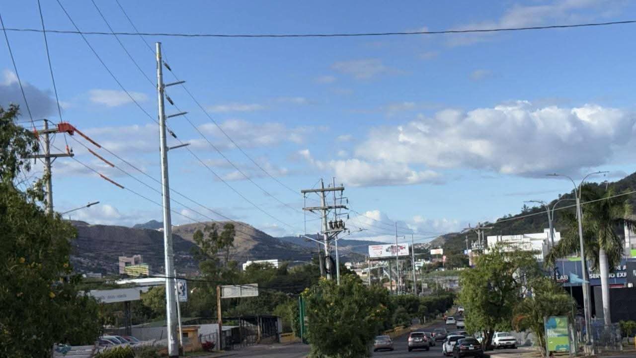 Secretaría de Energía anuncia nueva línea de transmisión para modernizar red eléctrica de Tegucigalpa

 