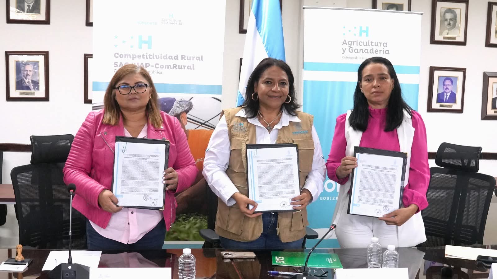 SAG y MAISA firman acuerdo para fortalecer la producción de hortalizas en Comayagua
