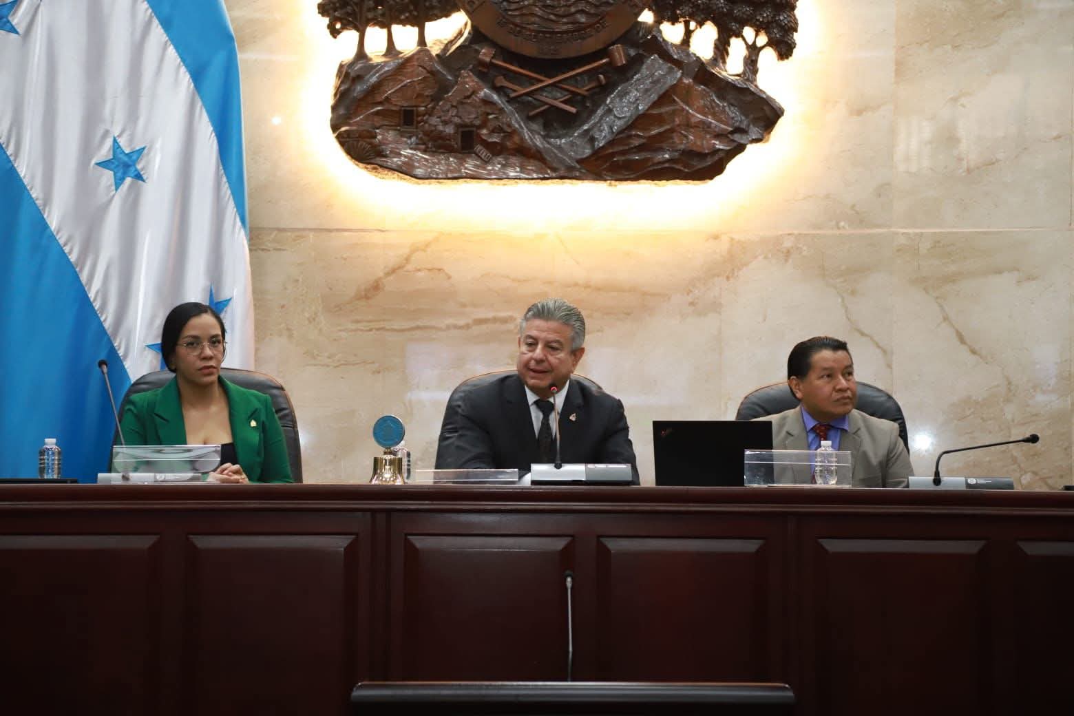 Buscan acuerdos: elección de Junta Directiva del Congreso se reprograma para las tres de la tarde