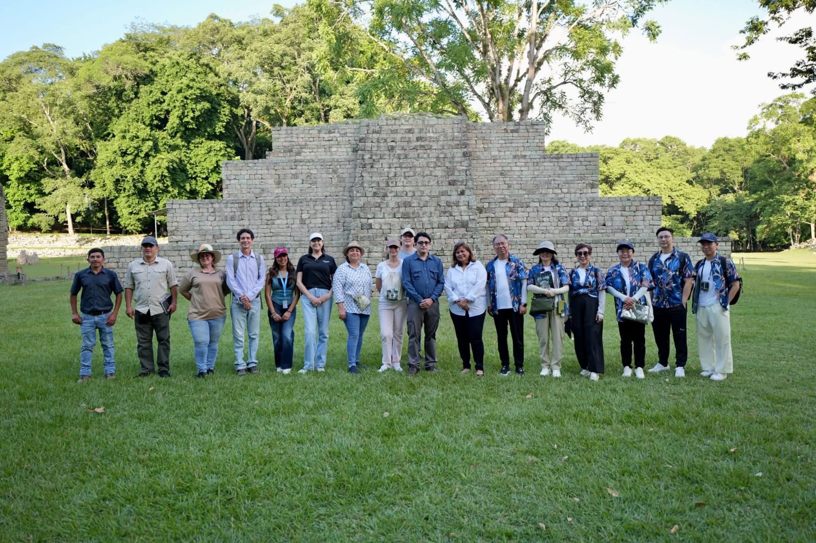 Director de Museo de Shanghái realiza visita oficial a Honduras para explorar áreas del IHAH