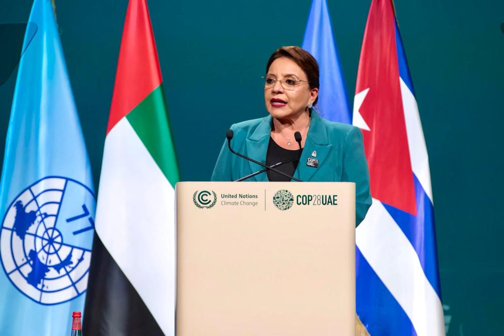 Presidenta culmina su participación en la Conferencia  Cambio Climático con importantes reuniones con el G77 +China