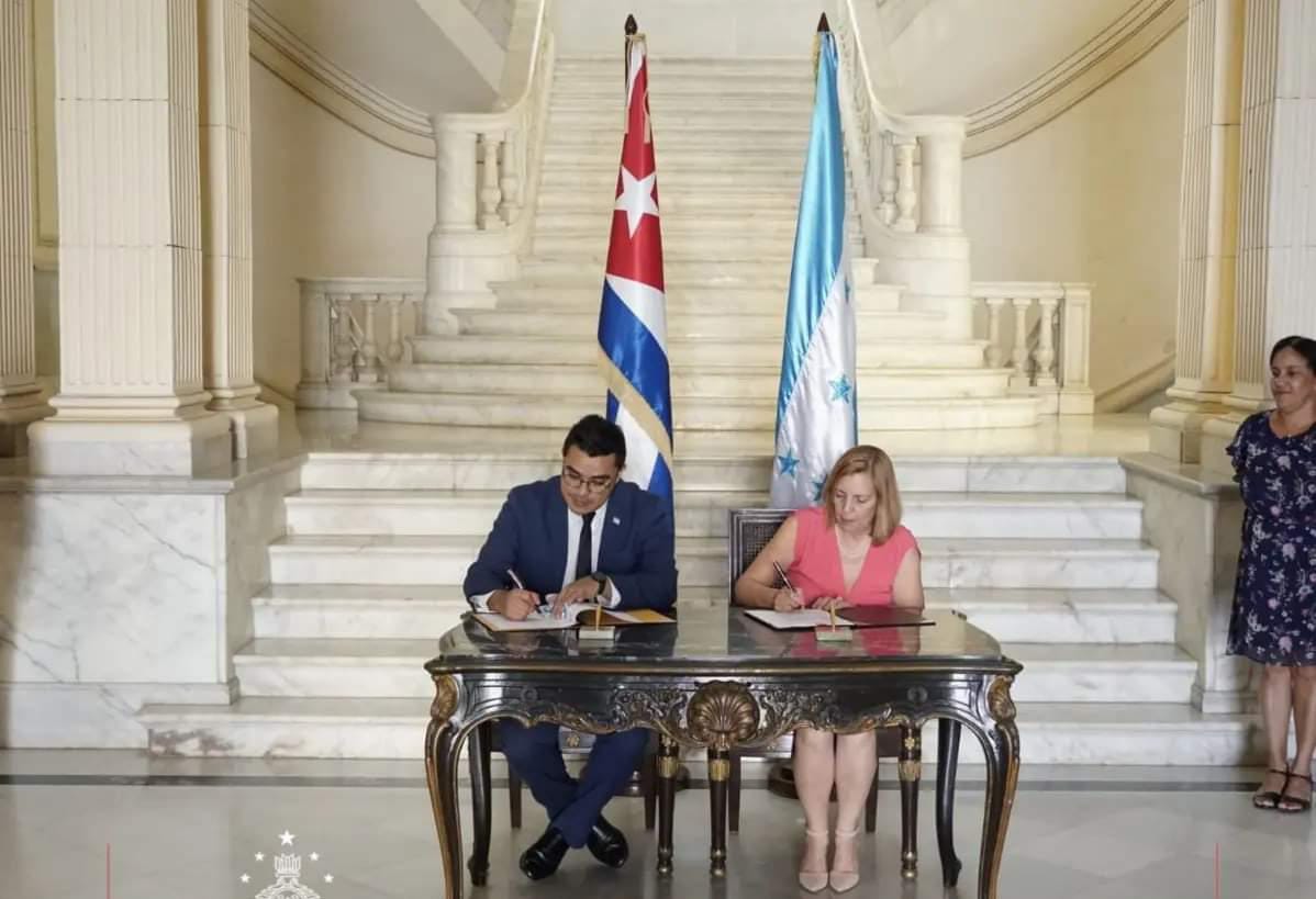 Honduras y Cuba suscriben Memorando para profundizar la Cooperación y las Relaciones Políticas Bilaterales