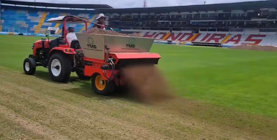 Estadio Nacional entra en mantenimiento técnico para preservar calidad internacional de su cancha h...