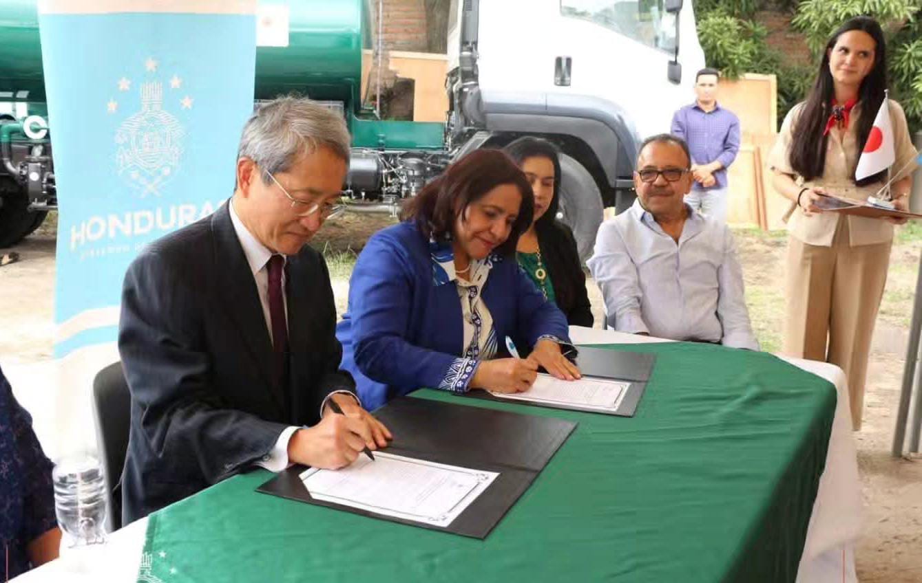 Gobierno del Japón entrega donación de equipo y maquinaria para perforación de pozos en Honduras