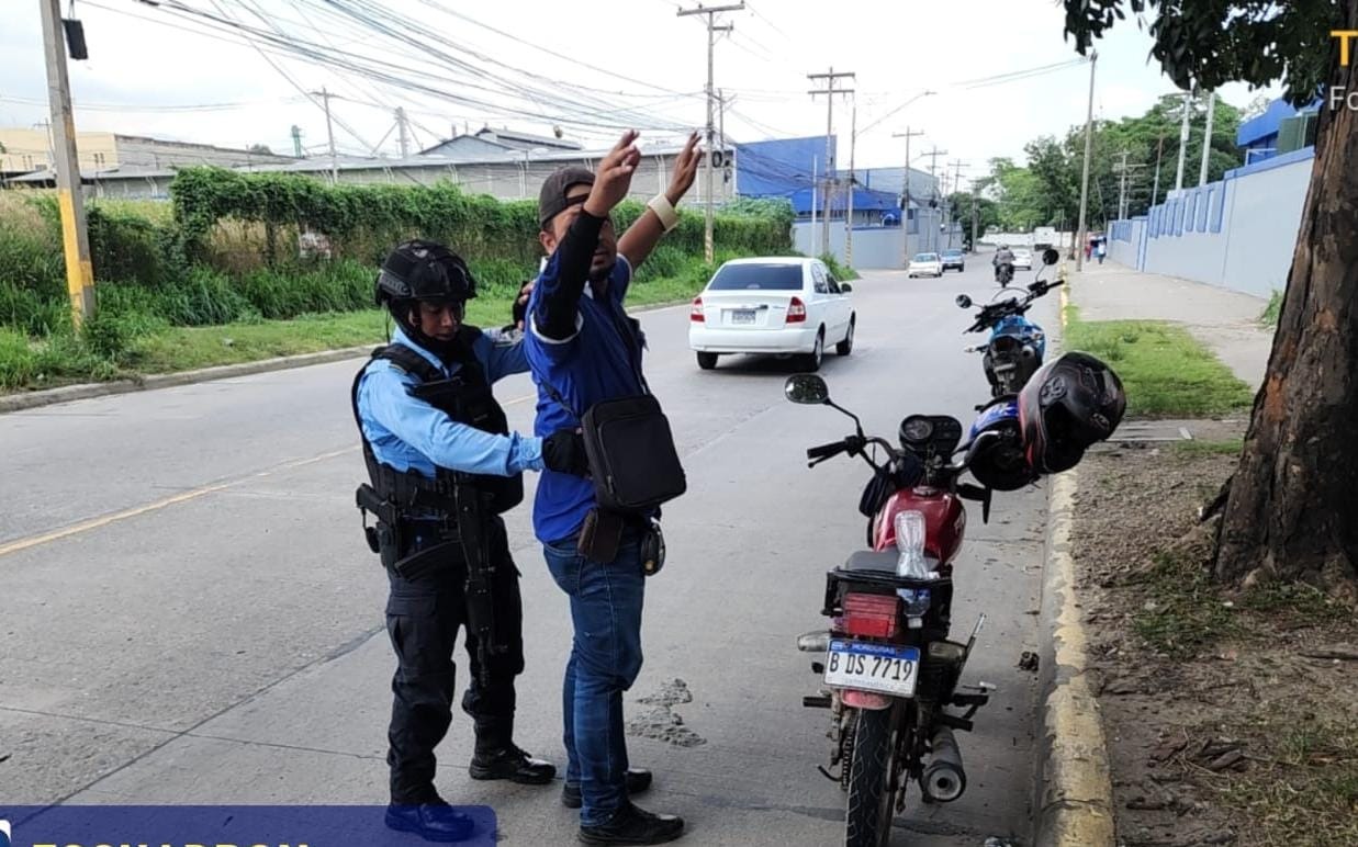 Policía Nacional intensifica patrullajes motorizados en San Pedro Sula para combatir el crimen