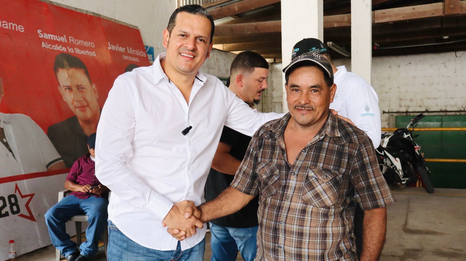 Gobierno inicia entrega del Bono Cafetalero en Comayagua para beneficiar a 14,000 productores...