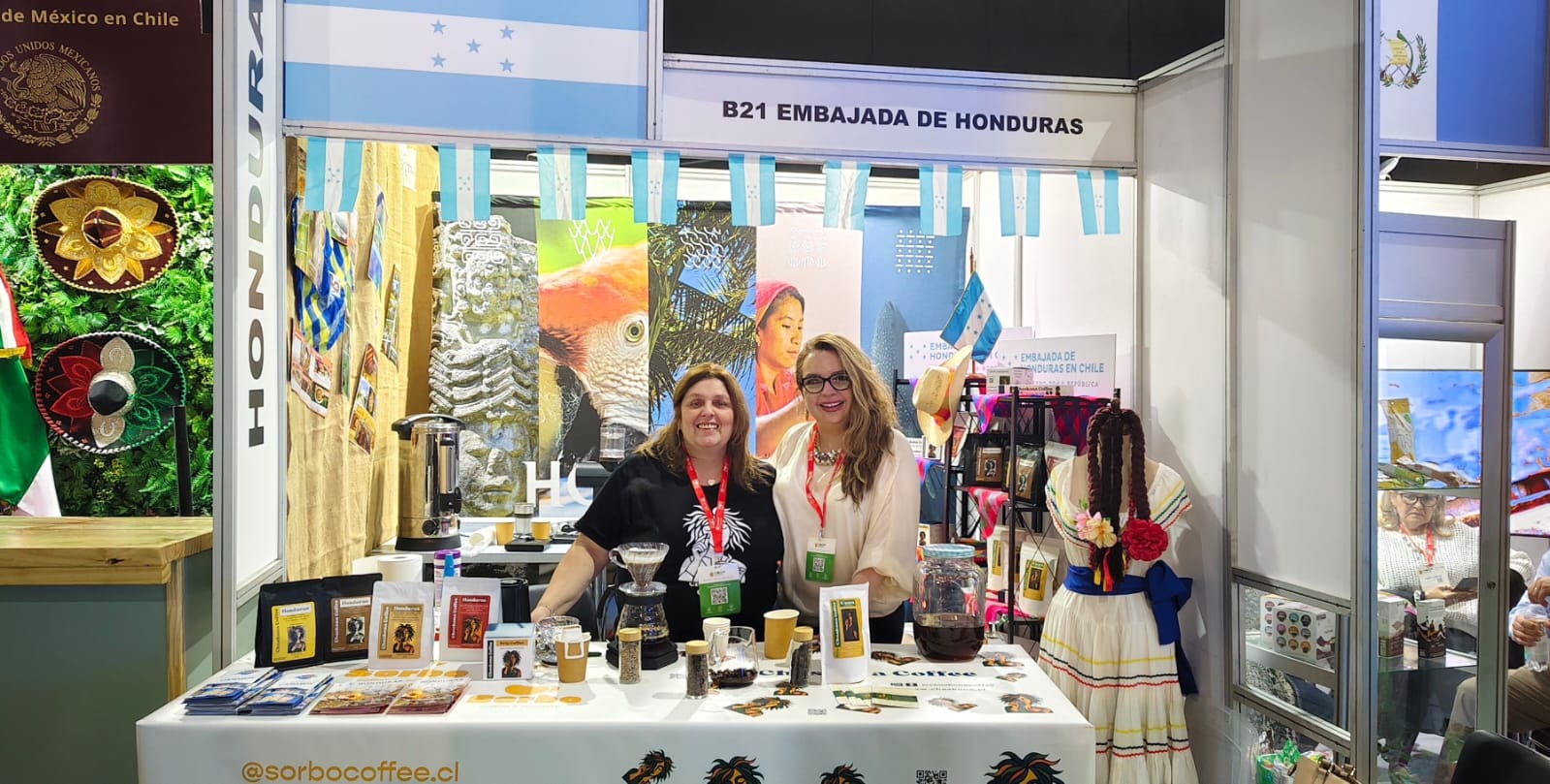 La Embajada de Honduras en Chile celebra el Día del Café con emprendedoras hondureñas en la Feria Food & Service 