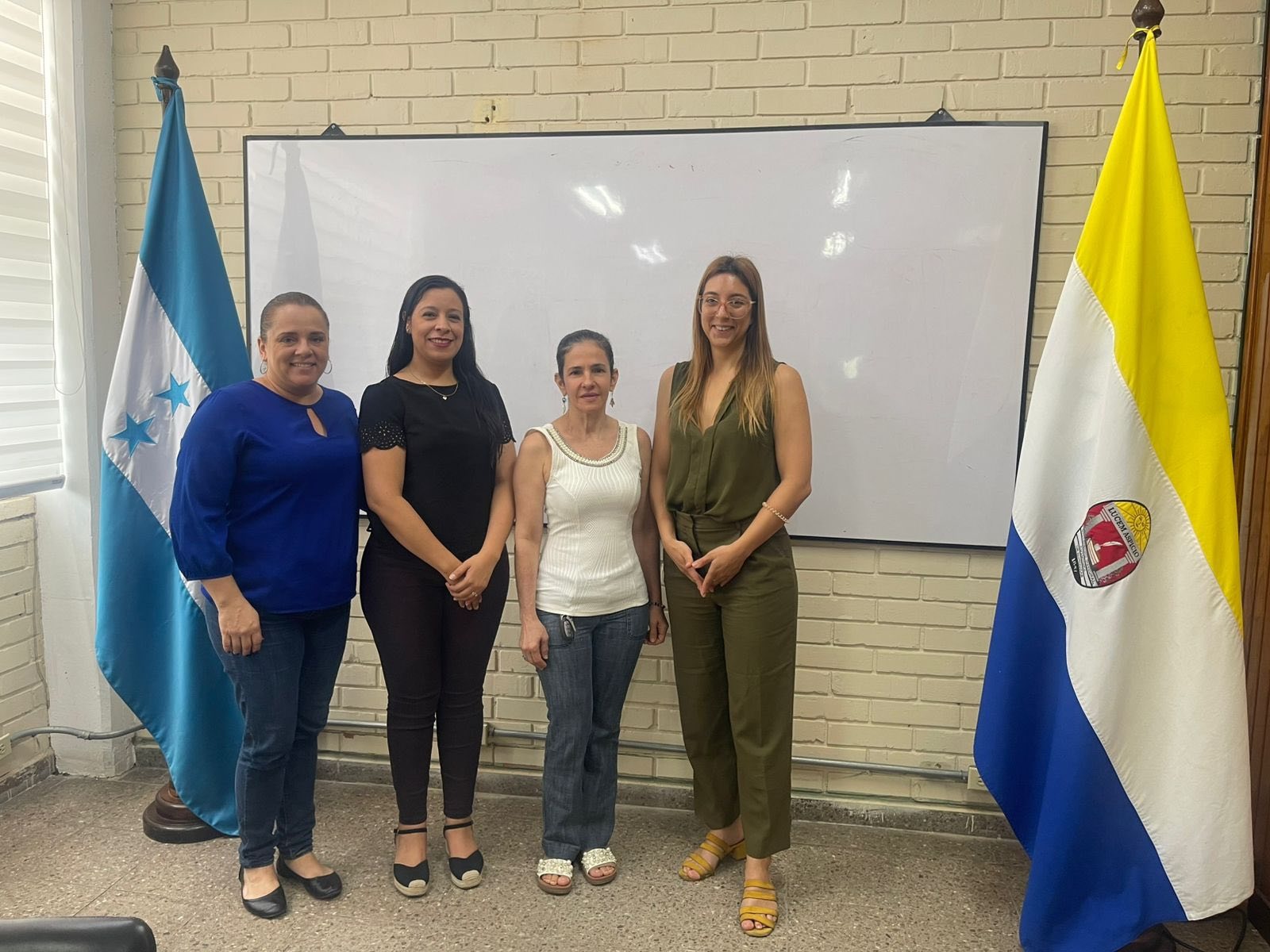 UNAH Campus Cortés recibe visita de la Embajada de Francia para fortalecer la Facultad de Biología