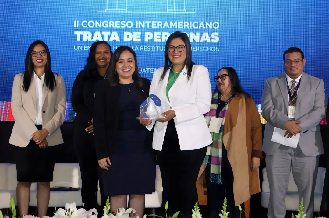 Sua Martínez participó como experta en Trata de Personas junto a sus homologas de la CORETT en el Congreso Interamericano