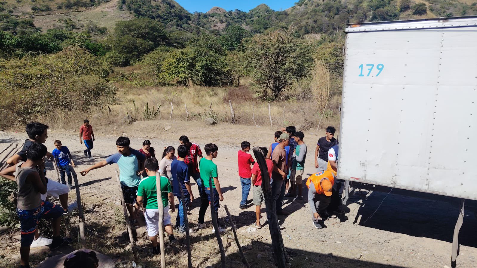 COPECO entrega ayuda humanitaria en vísperas de Navidad