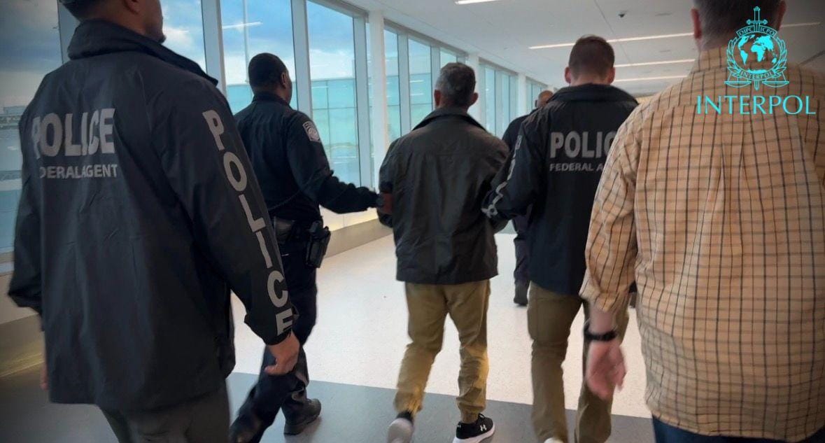 Interpol - Honduras hace entrega a las autoridades de Estados Unidos a Jorge Marcelo Manso por tener notificación roja internacional por tráfico de cocaína*