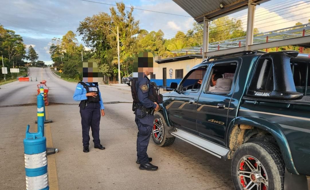 Policía Nacional a través de la DNSPF intensifica acciones operativas en sectores fronterizos del país

 