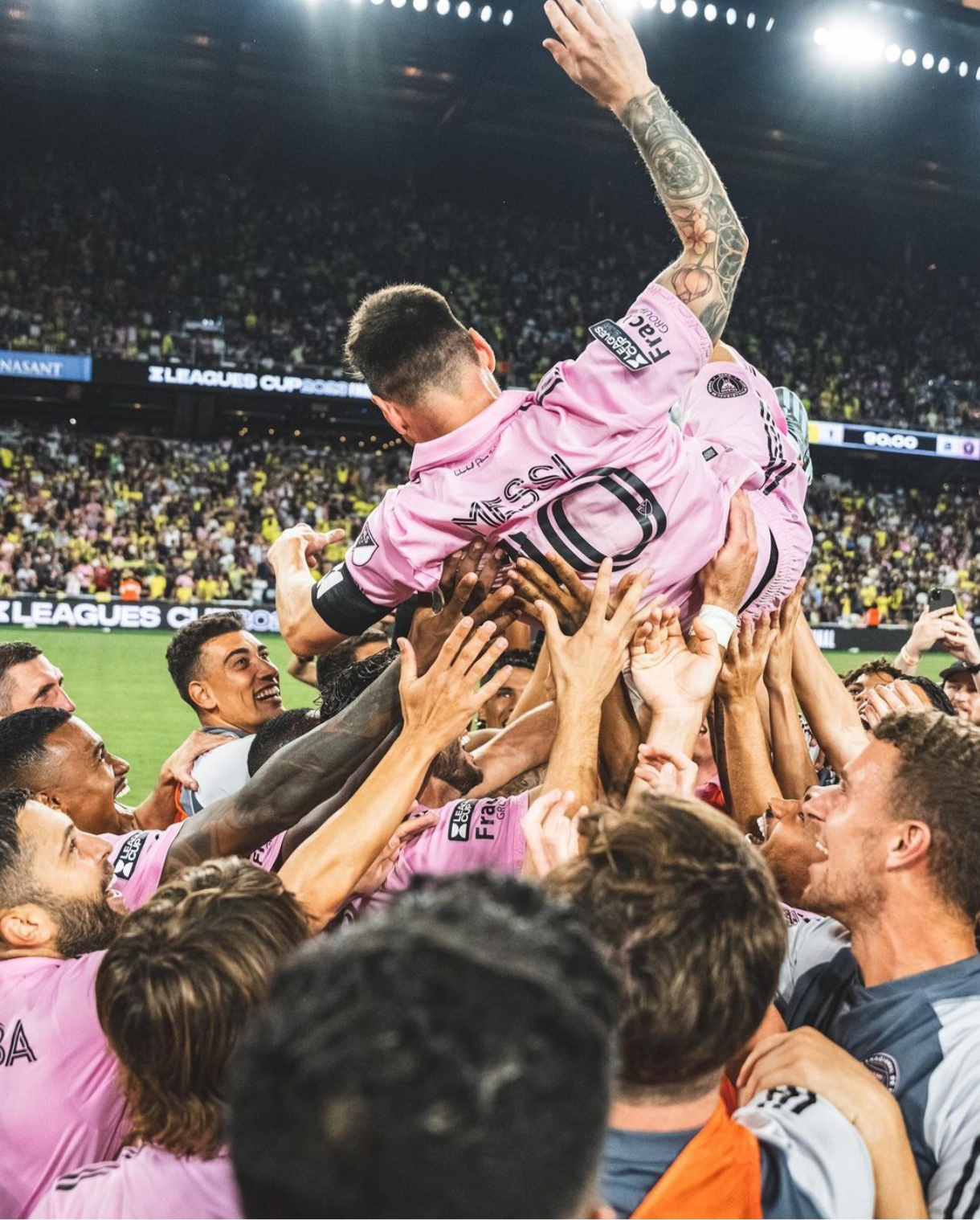 Hondureño David Ruiz y Lionel Messi son campeones con el Inter de Miami