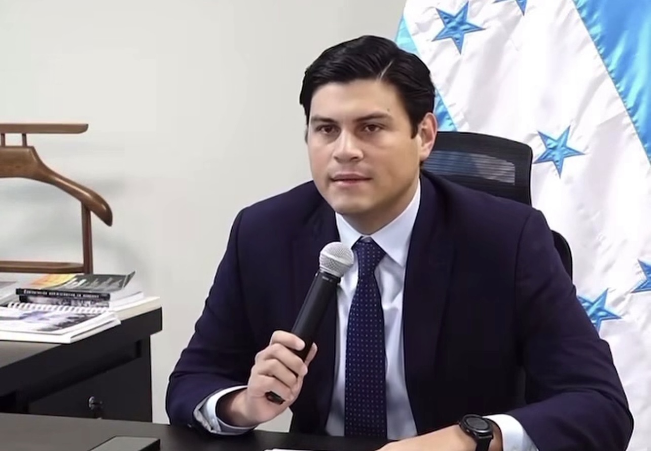 Marlon Ochoa denuncia sesión irregular del CNE para inscribir candidatura de Jorge Cálix