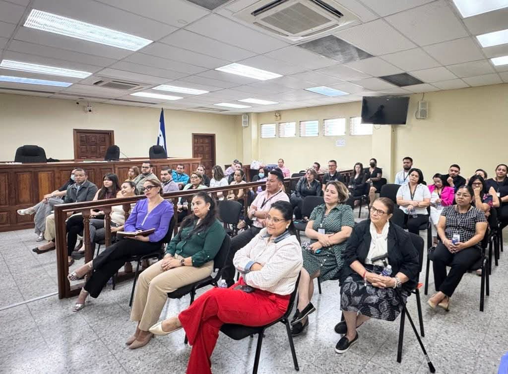 Tribunal de Sentencia realiza tercera jornada de capacitación dirigida a funcionarios judiciales