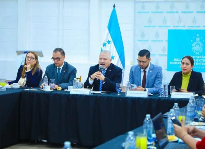 Ministra de la Mujer participó en la reunión del Consejo de Gobernanza Migratoria