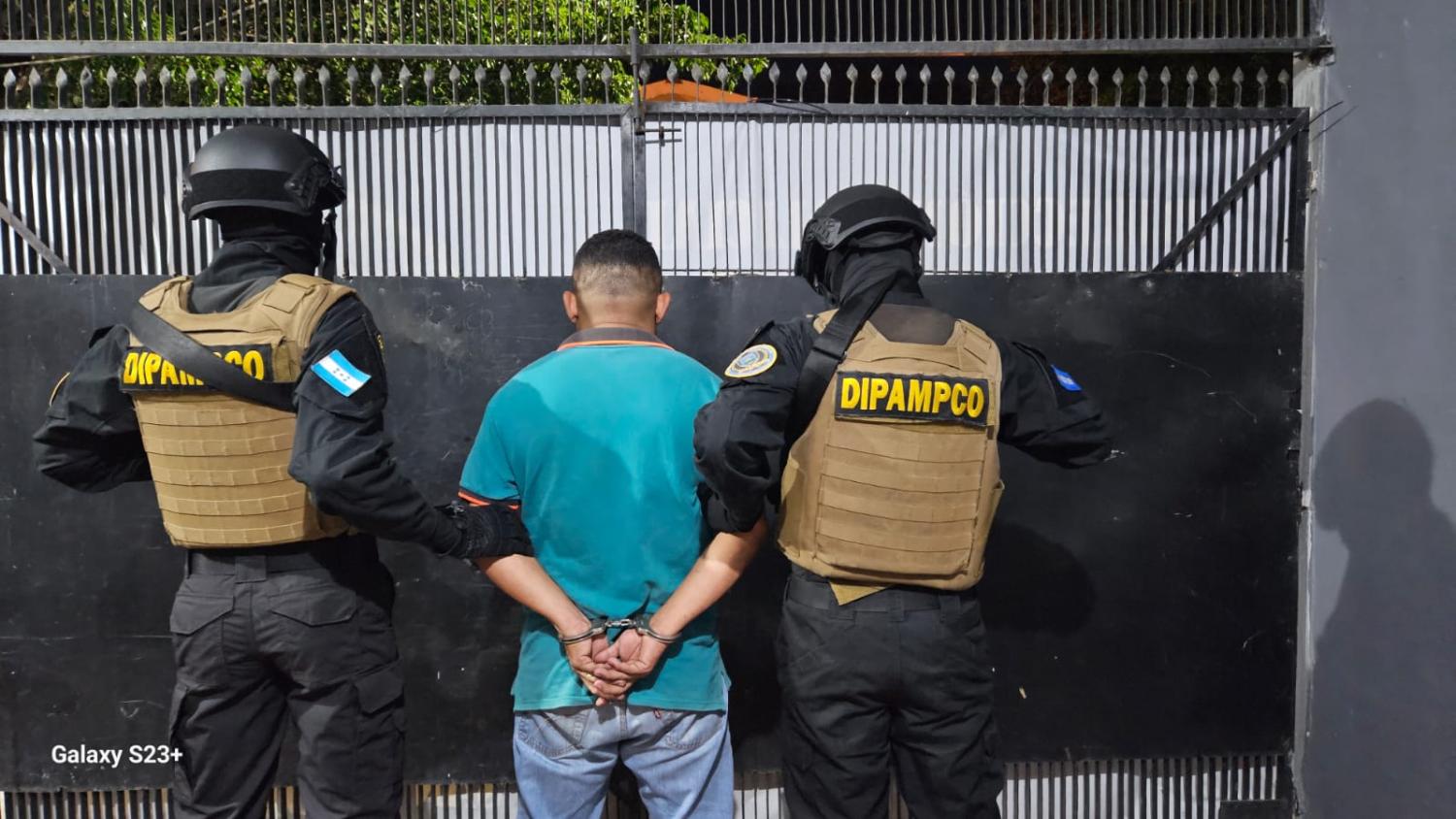DIPAMPCO captura a extorsionadores de la Pandilla 18 que operaban en Puerto Cortés