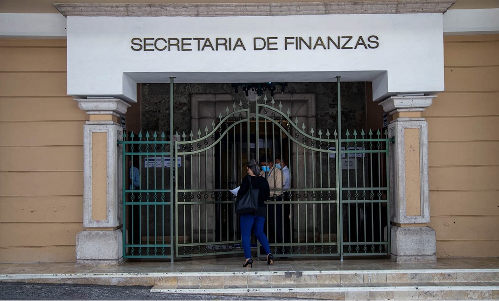 SEFIN explica retrasos en pagos al magisterio por bloqueo de créditos en el Congreso Nacional...