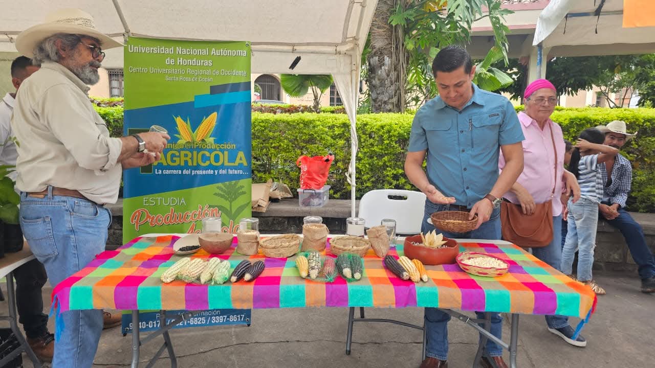 Copán Ruinas celebró su Primera Feria de Semillas Nativas Por la vida, la biodiversidad y la soberanía alimentaria