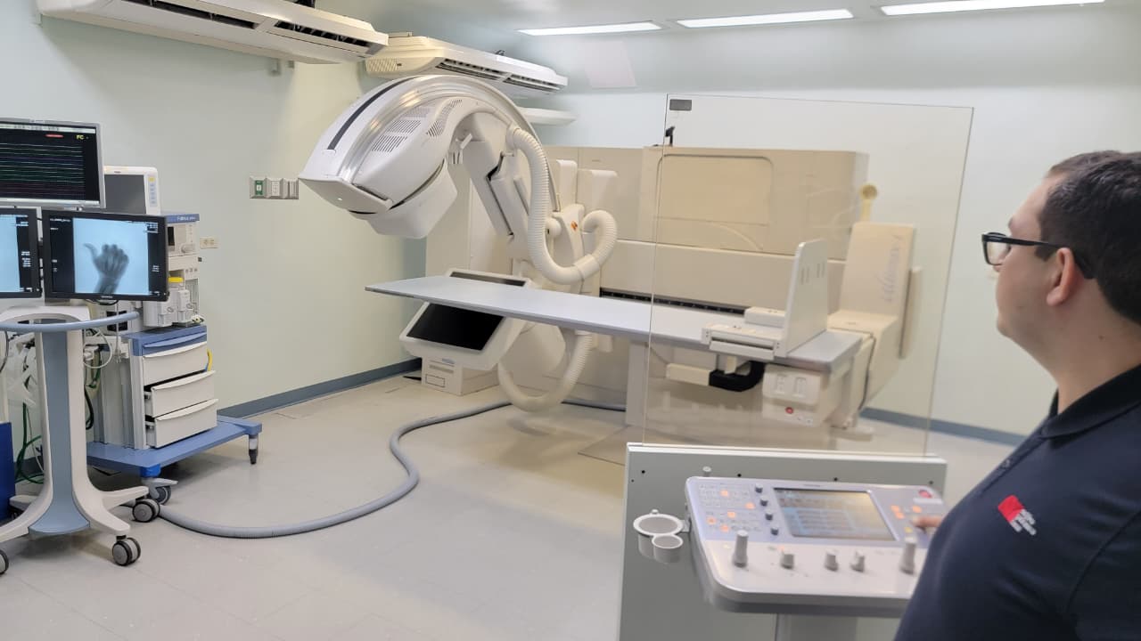 UNAH moderniza el CDIBIR con equipo biomédico de última generación