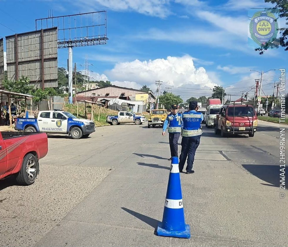 DNVT mantiene operativos de seguridad vial en San Pedro Sula por la temporada navideña