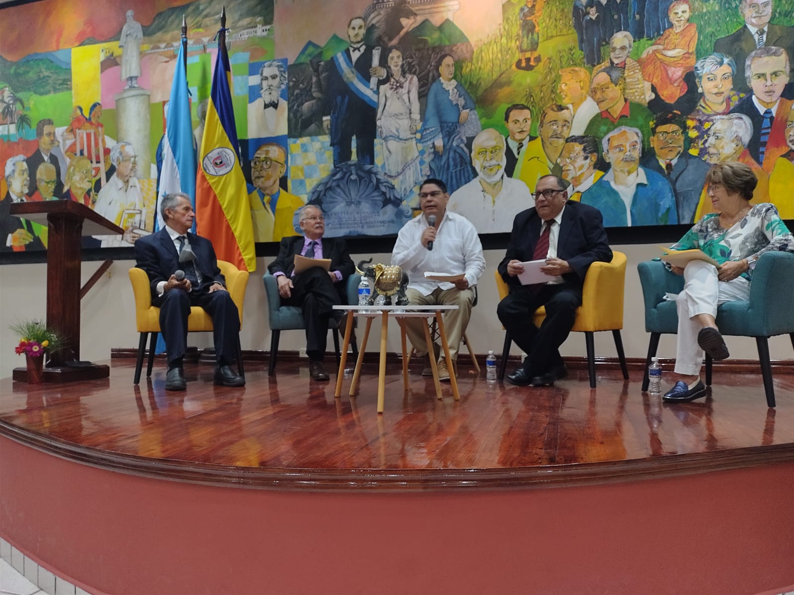 PROMOCIÓN DOCENTE INTERDISCIPLINARIA DE 1972 AGASAJADA POR LA UPN “FRANCISCO MORAZÁN”