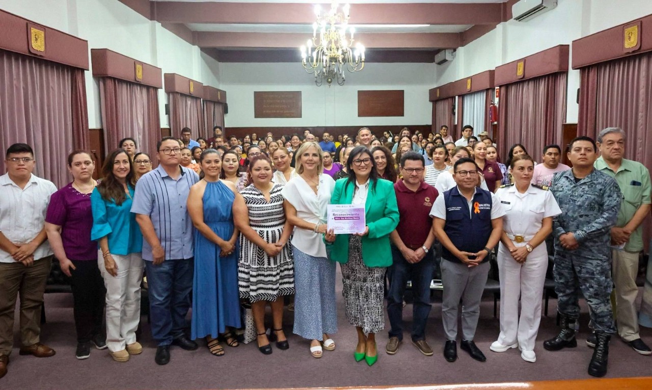 Titular de la CICESCT impartió conferencia magistral sobre trata de personas y derechos humanos en México