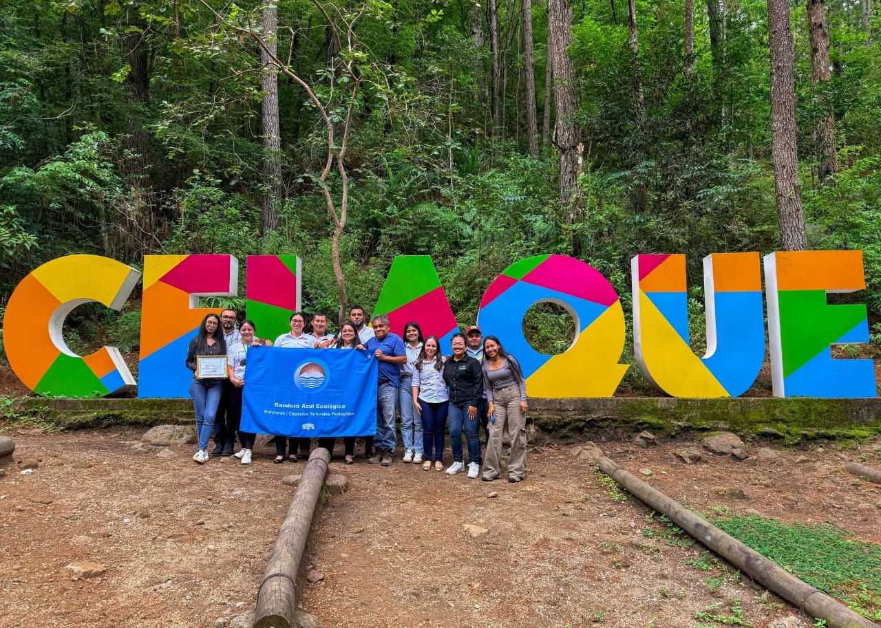 Por segundo año consecutivo, el Parque Nacional Montaña de Celaque recibe el galardón Bandera Azul