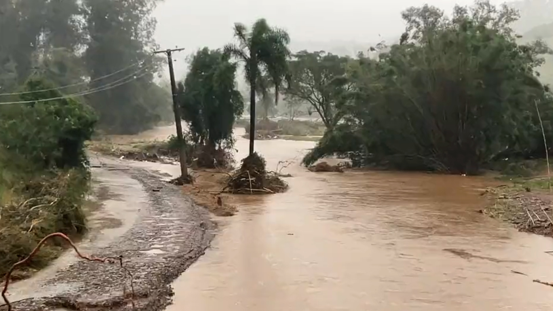 A 22 se eleva el número de fallecidos por paso de ciclón en Brasil
