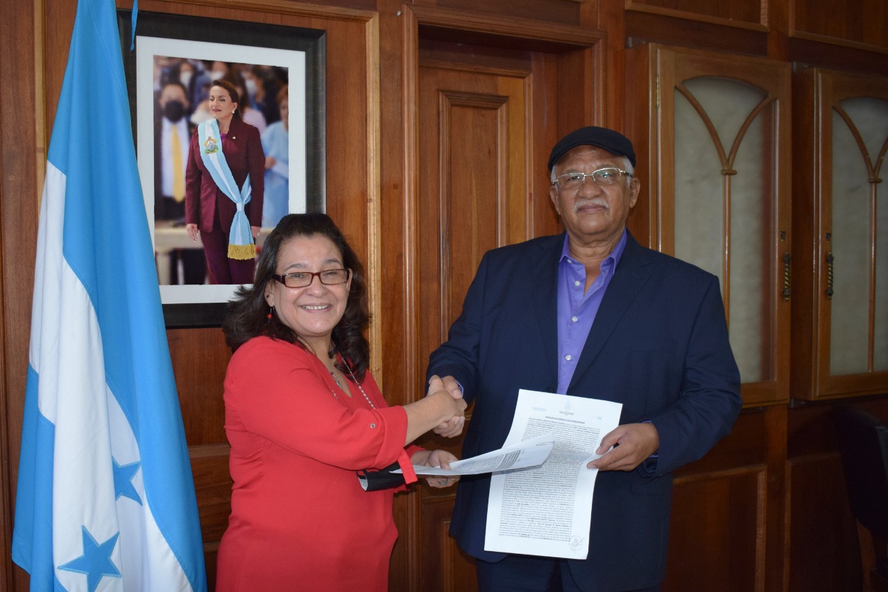 Firman importante convenio para fortalecer el Programa de Ciudad Mujer