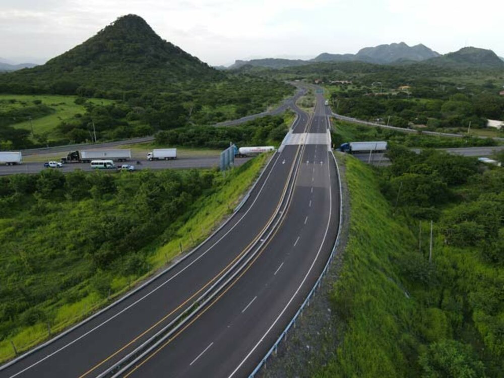 Gobierno inyecta más de L1,387 millones al sector construcción para dinamizar la economía